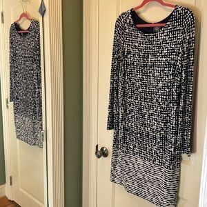 Vince Camuto Navy and White Geometric Long Sleeve Dress